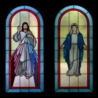 Jezus i Matka Boska - zrealizowane witraże